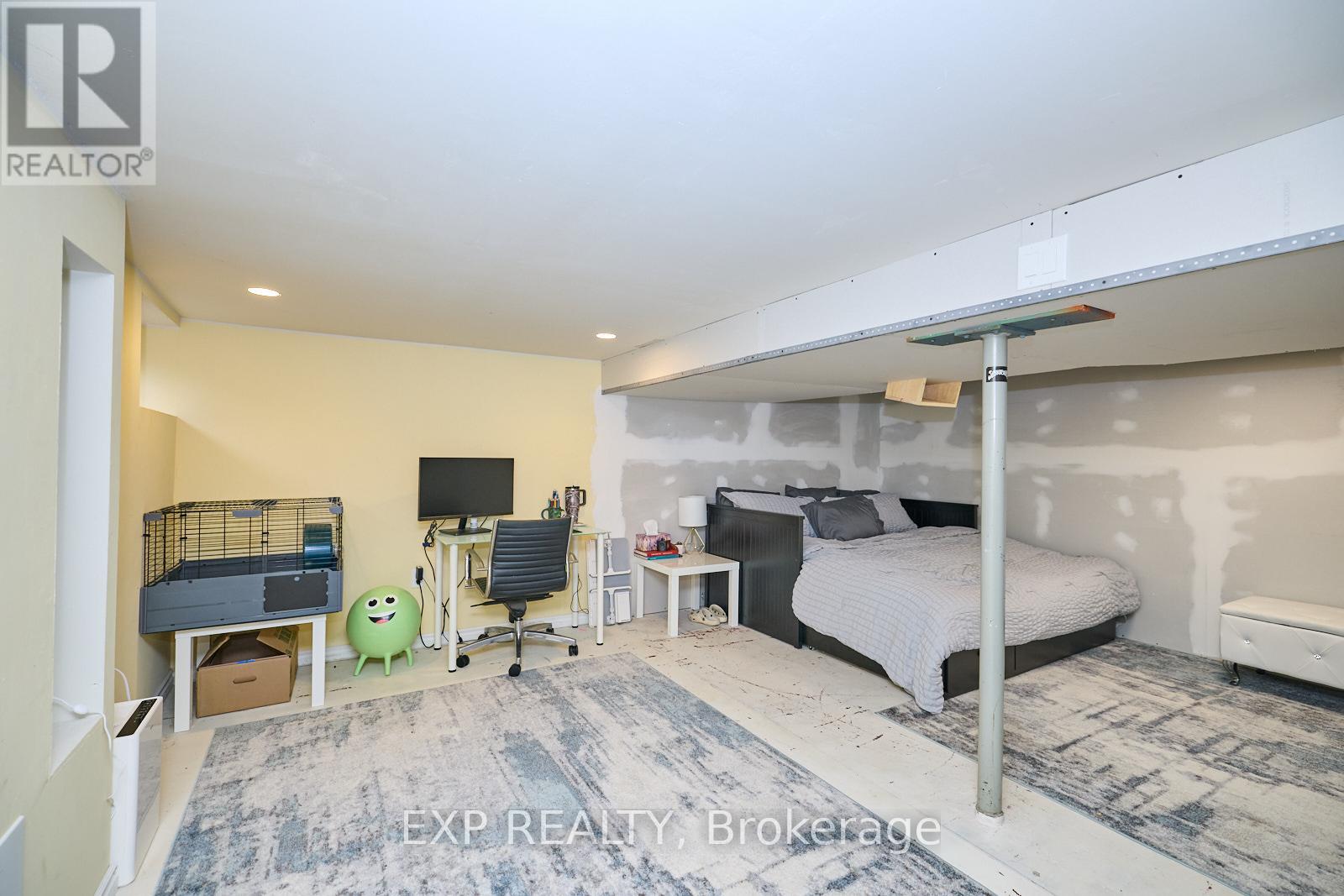42 Louth Street, St. Catharines (Western Hill), Ontario  L2S 2T4 - Photo 24 - X12379256