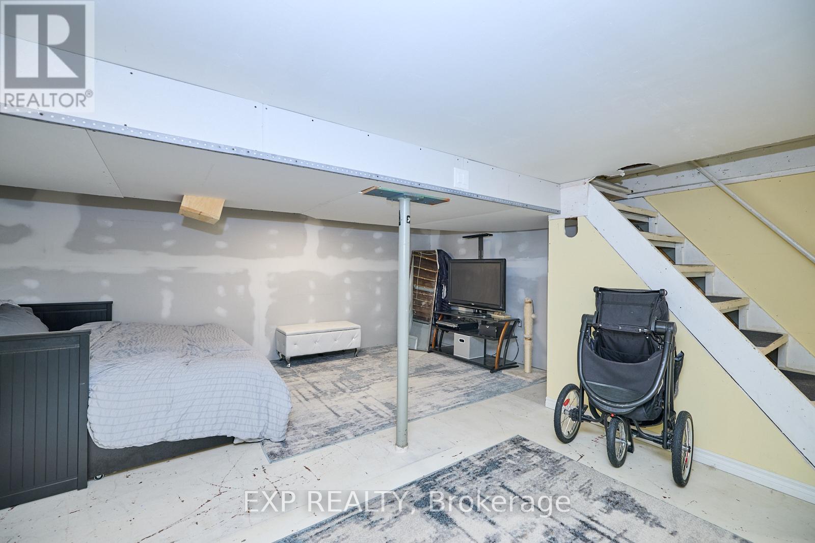 42 Louth Street, St. Catharines (Western Hill), Ontario  L2S 2T4 - Photo 25 - X12379256