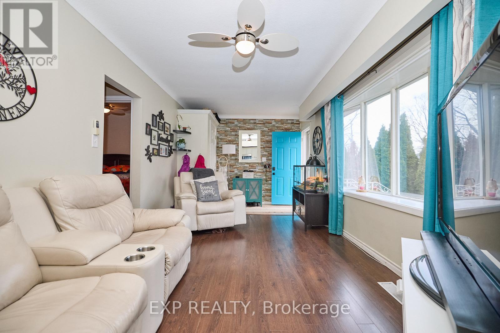 42 Louth Street, St. Catharines (Western Hill), Ontario  L2S 2T4 - Photo 4 - X12379256