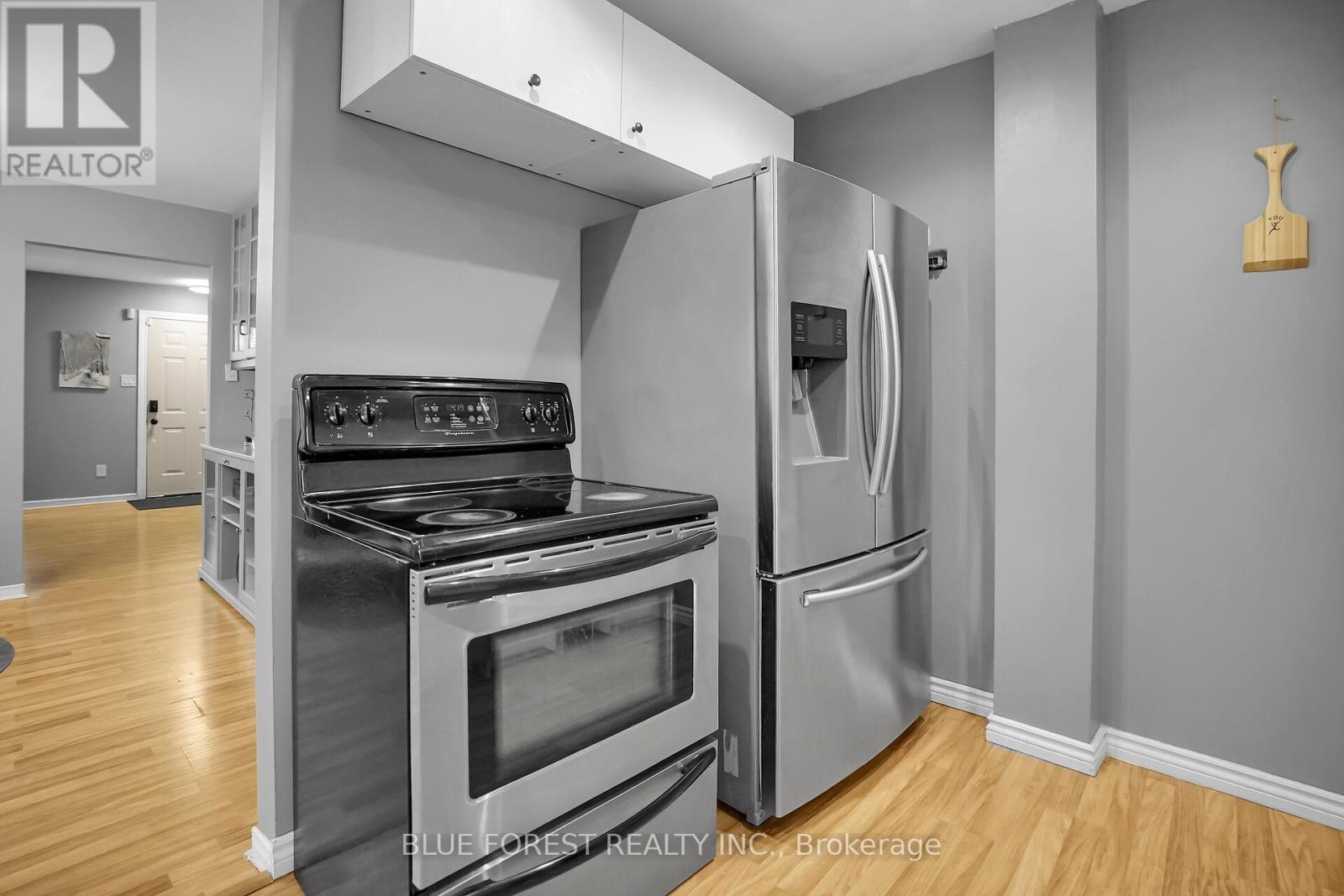 9 Ardsley Road, London North, Ontario  N6G 2W3 - Photo 13 - X12379295