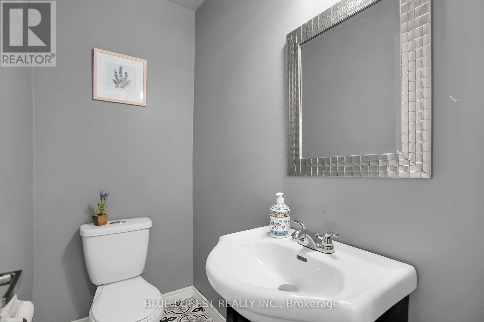 9 Ardsley Road, London North, Ontario  N6G 2W3 - Photo 16 - X12379295