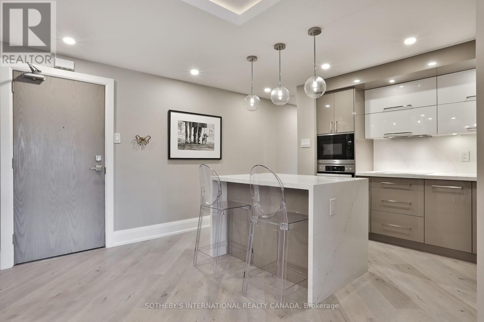 301 - 235 St Clair Avenue W, Toronto, Ontario  M4V 1R4 - Photo 16 - C12379273