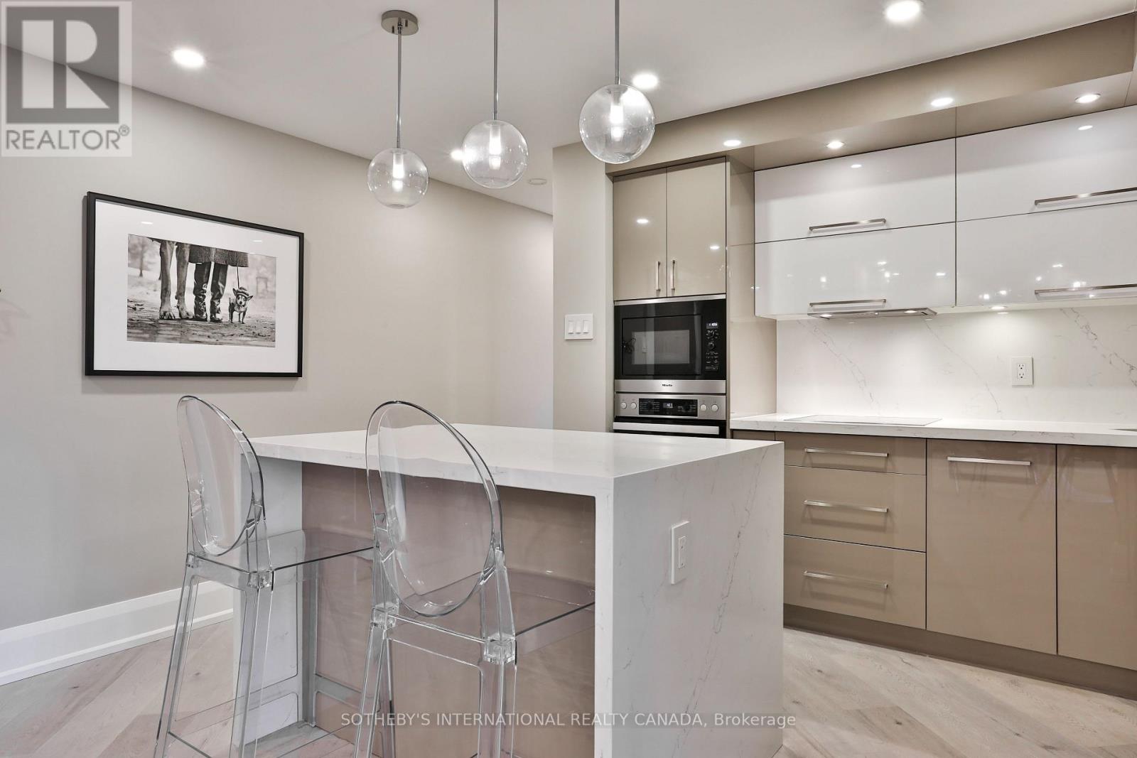 301 - 235 St Clair Avenue W, Toronto, Ontario  M4V 1R4 - Photo 17 - C12379273