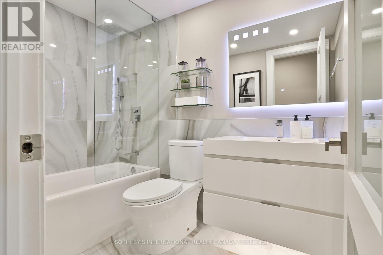 301 - 235 St Clair Avenue W, Toronto, Ontario  M4V 1R4 - Photo 33 - C12379273