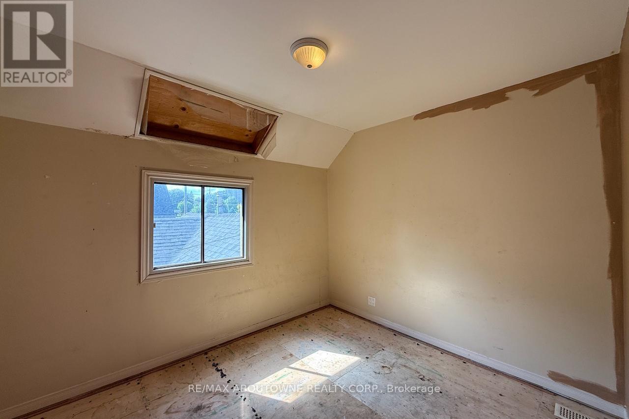 214 Burlington Street E, Hamilton, Ontario  L8L 4H1 - Photo 16 - X12288838