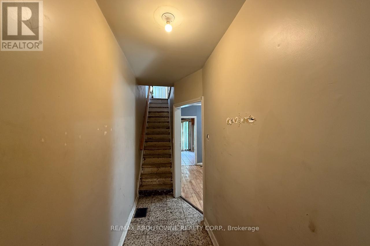 214 Burlington Street E, Hamilton, Ontario  L8L 4H1 - Photo 10 - X12288838
