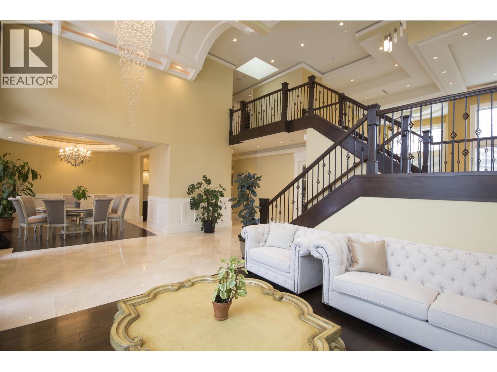 Property at 7928 SUNNYHOLME CRESCENT image 3