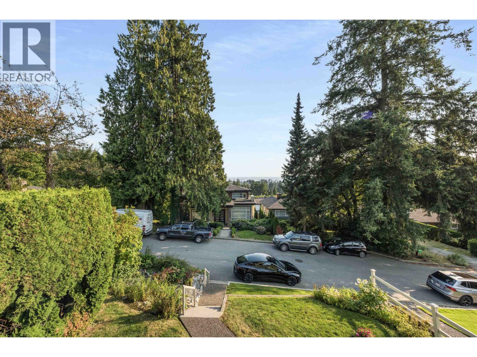 342 E 26th Street, North Vancouver, British Columbia  V7N 1B1 - Photo 6 - R3041890