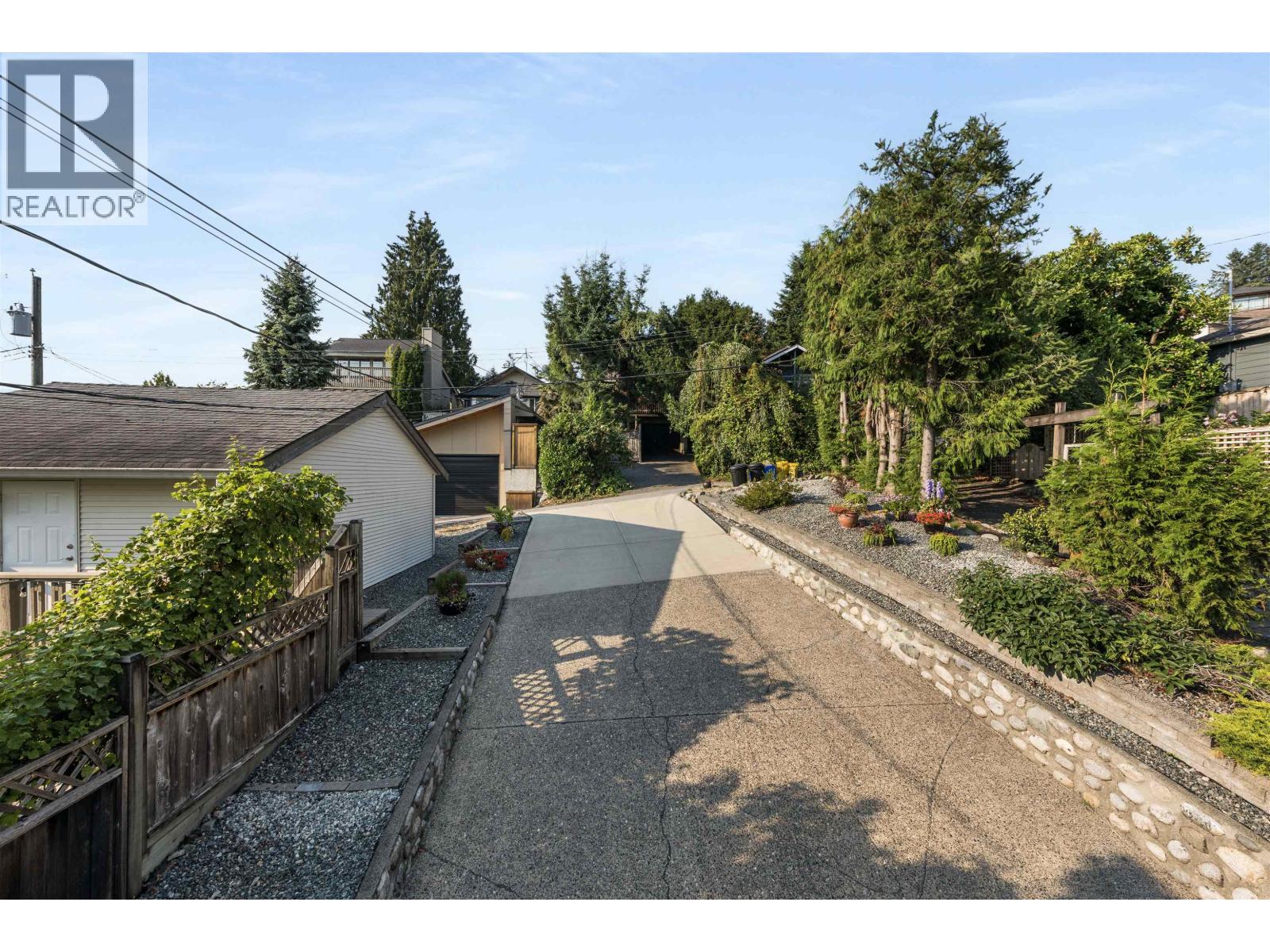 342 E 26th Street, North Vancouver, British Columbia  V7N 1B1 - Photo 37 - R3041890