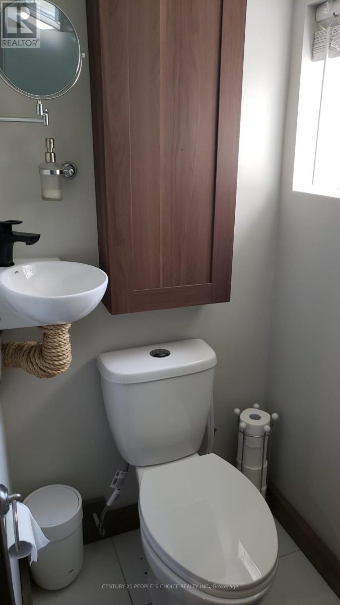 552 Main Street, Toronto, Ontario  M4C 4Y4 - Photo 10 - E12349468