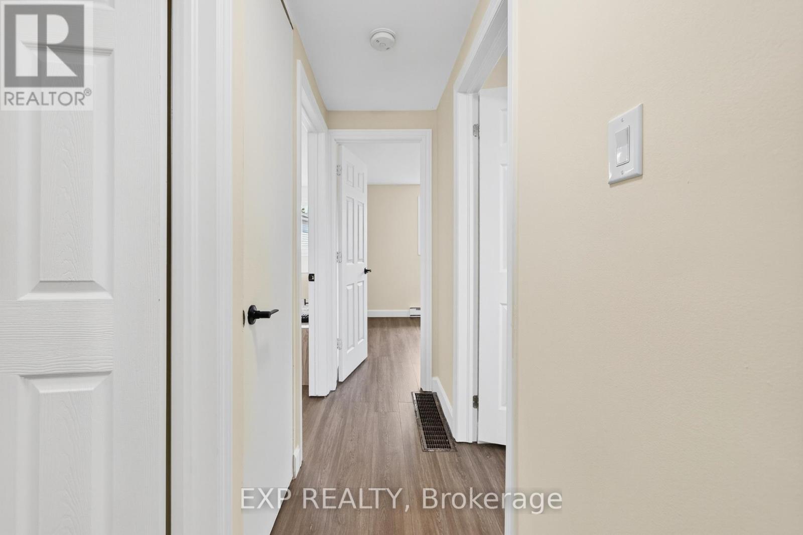 720 Parkview Crescent, Cambridge, Ontario  N3H 4X9 - Photo 16 - X12369404