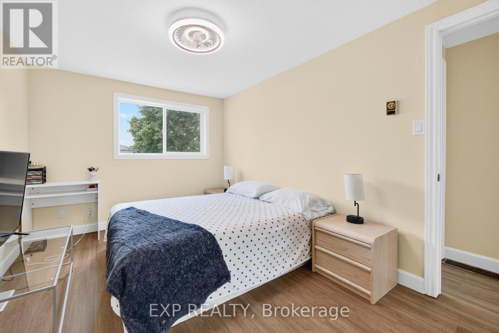 720 Parkview Crescent, Cambridge, Ontario  N3H 4X9 - Photo 18 - X12369404