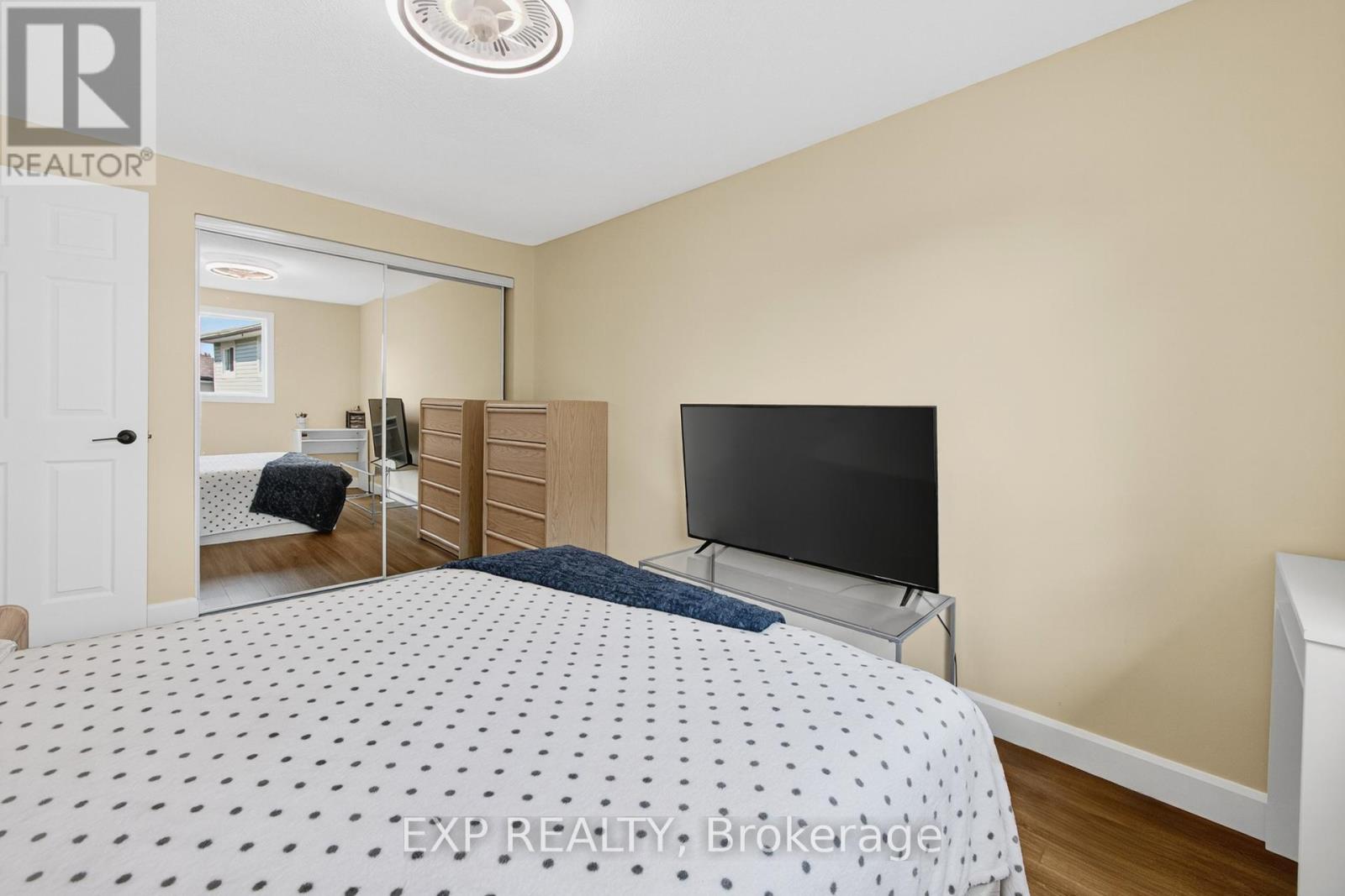 720 Parkview Crescent, Cambridge, Ontario  N3H 4X9 - Photo 20 - X12369404
