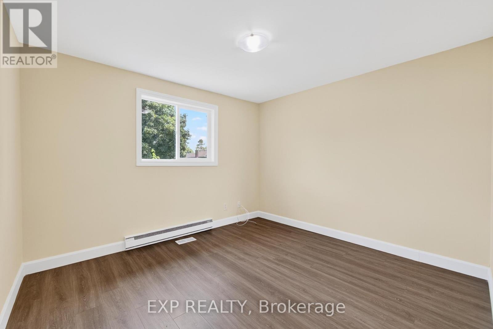 720 Parkview Crescent, Cambridge, Ontario  N3H 4X9 - Photo 21 - X12369404
