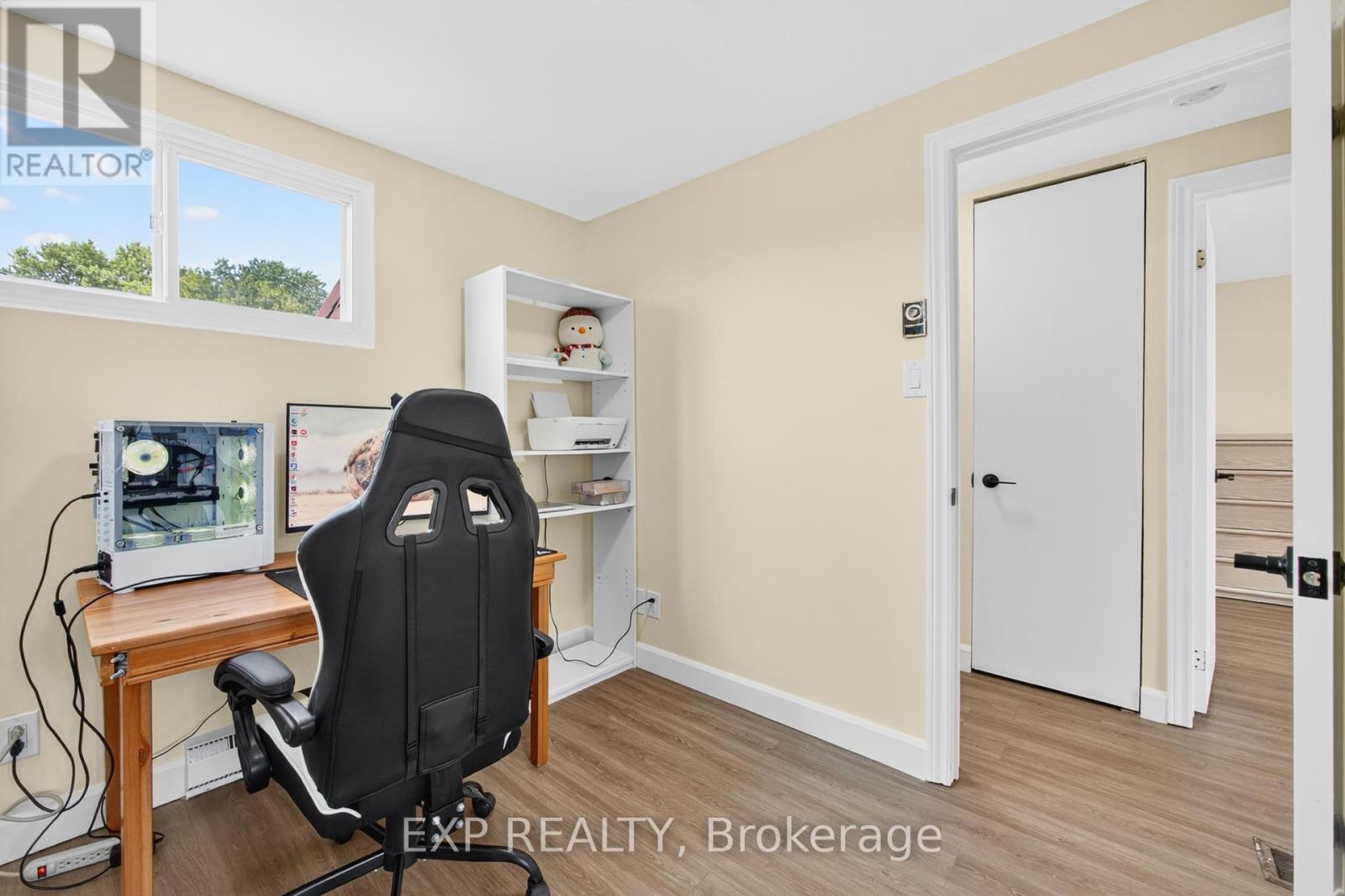 720 Parkview Crescent, Cambridge, Ontario  N3H 4X9 - Photo 23 - X12369404