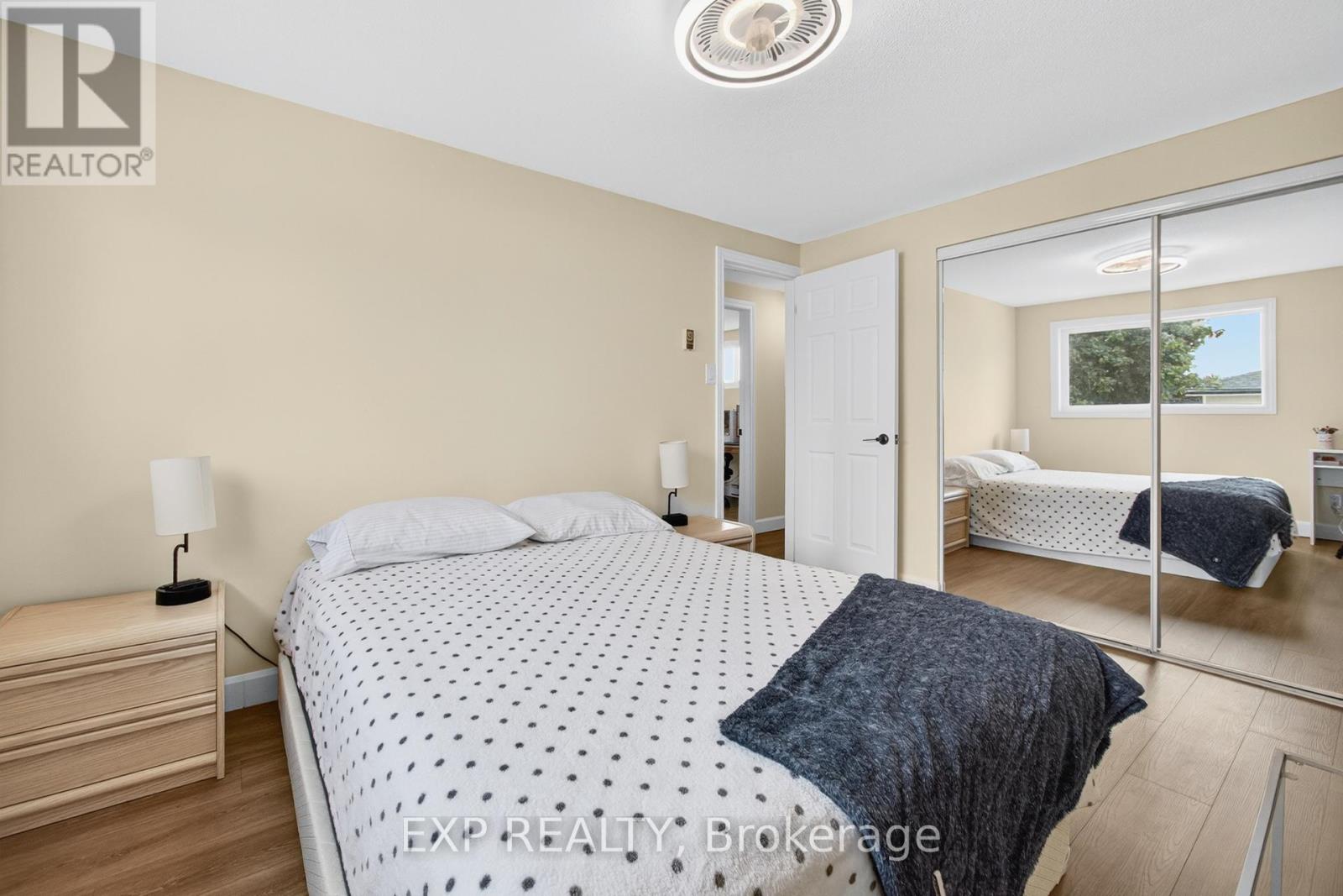 720 Parkview Crescent, Cambridge, Ontario  N3H 4X9 - Photo 19 - X12369404