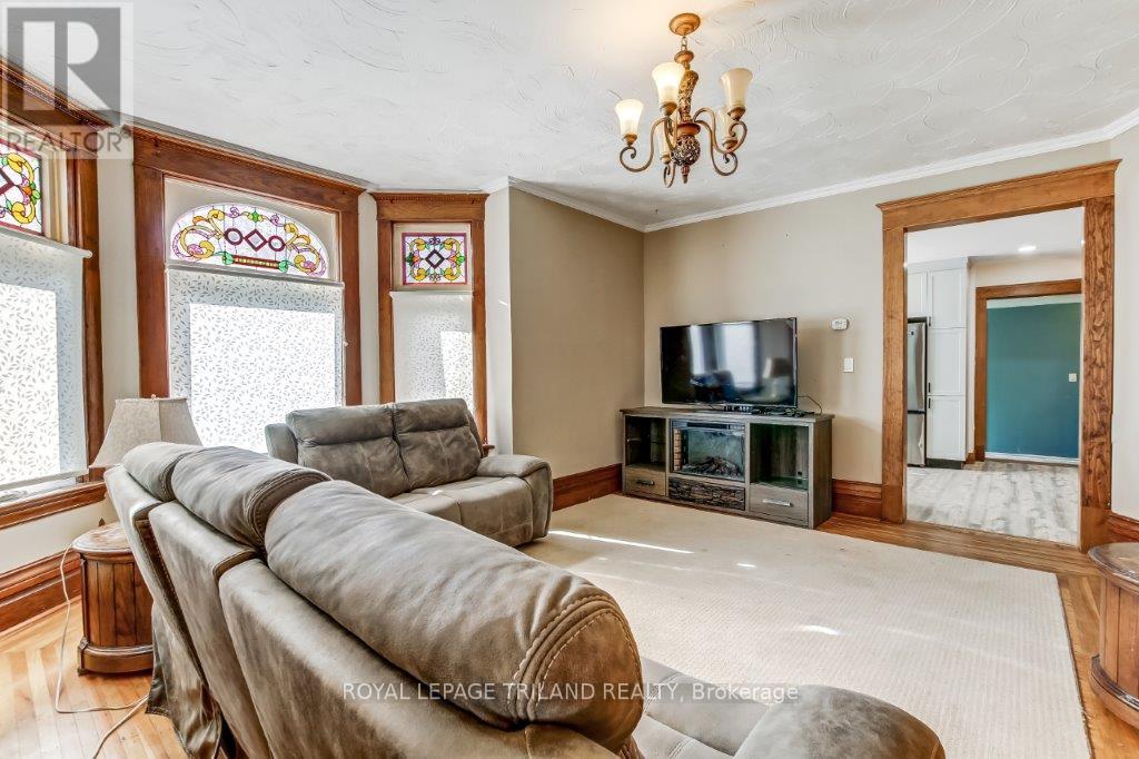 286 King Street S, Thames Centre, Ontario  N0M 2P0 - Photo 13 - X12318475