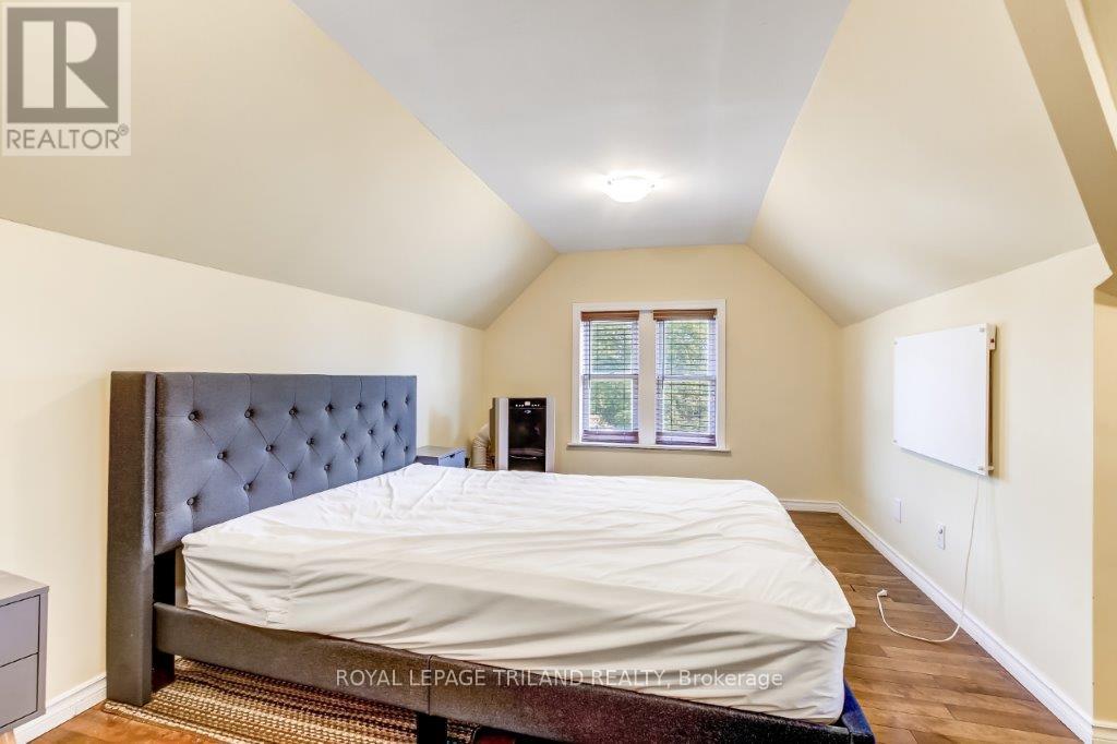 286 King Street S, Thames Centre, Ontario  N0M 2P0 - Photo 30 - X12318475