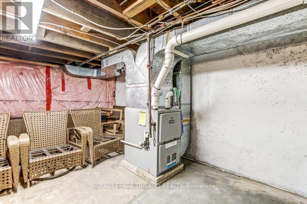 286 King Street S, Thames Centre, Ontario  N0M 2P0 - Photo 34 - X12318475