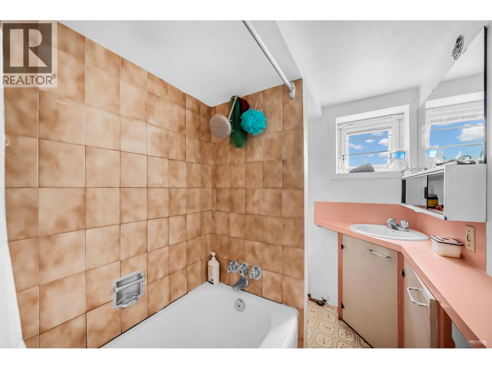 2975 E 41st Avenue, Vancouver, British Columbia  V5R 2X7 - Photo 17 - R3037905