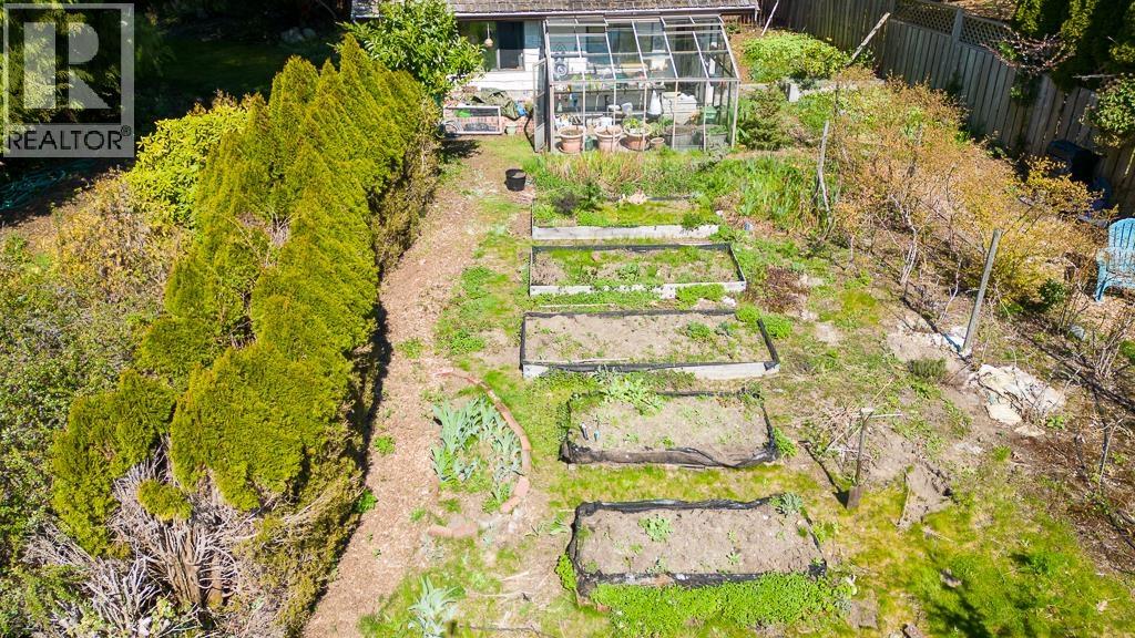 8161 Redrooffs Road, Halfmoon Bay, British Columbia  V7Z 1A7 - Photo 37 - R2991456