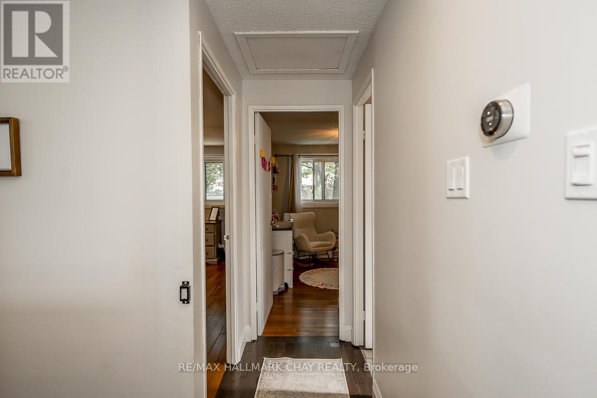 29 Shaw Crescent, Barrie (Letitia Heights), Ontario  L4N 4Z3 - Photo 12 - S12379298