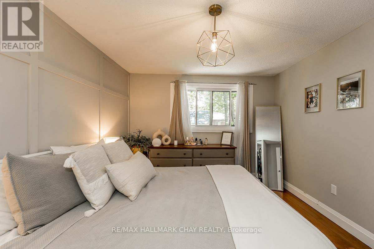 29 Shaw Crescent, Barrie (Letitia Heights), Ontario  L4N 4Z3 - Photo 14 - S12379298