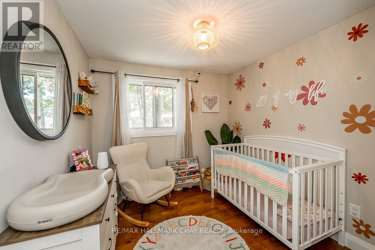 29 Shaw Crescent, Barrie (Letitia Heights), Ontario  L4N 4Z3 - Photo 16 - S12379298