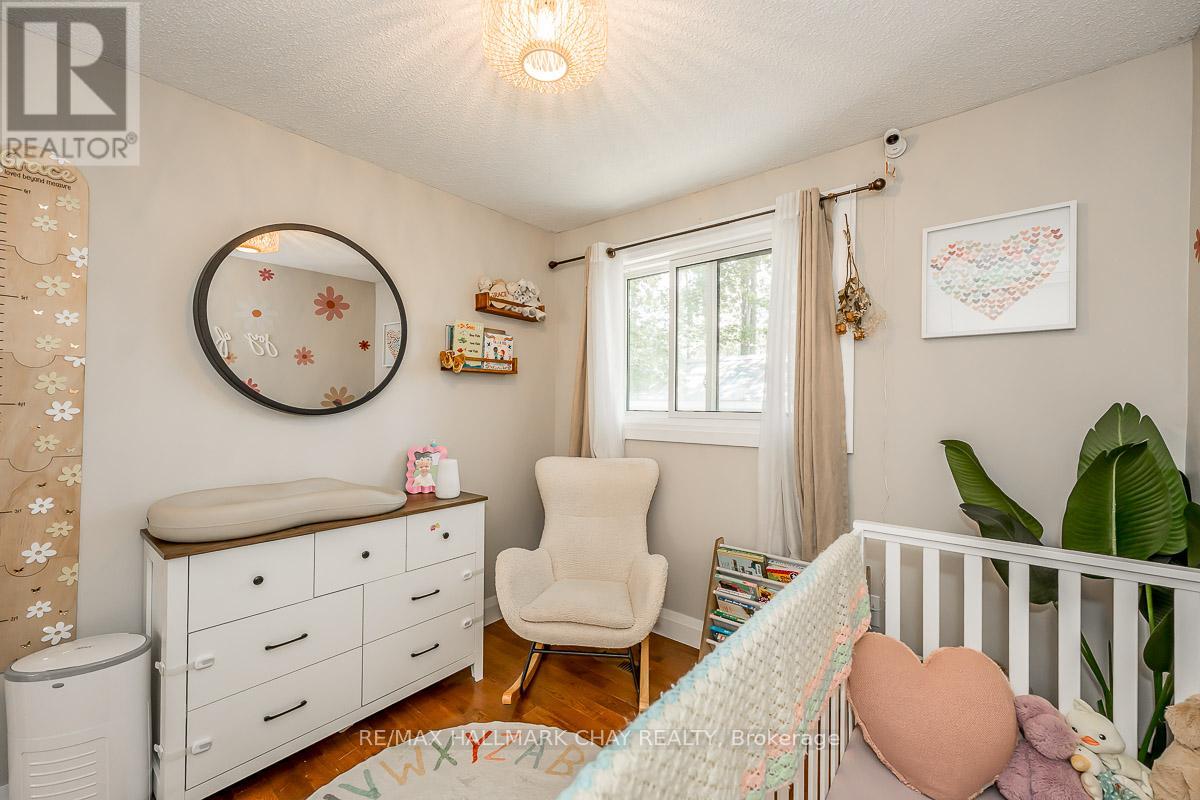 29 Shaw Crescent, Barrie (Letitia Heights), Ontario  L4N 4Z3 - Photo 17 - S12379298