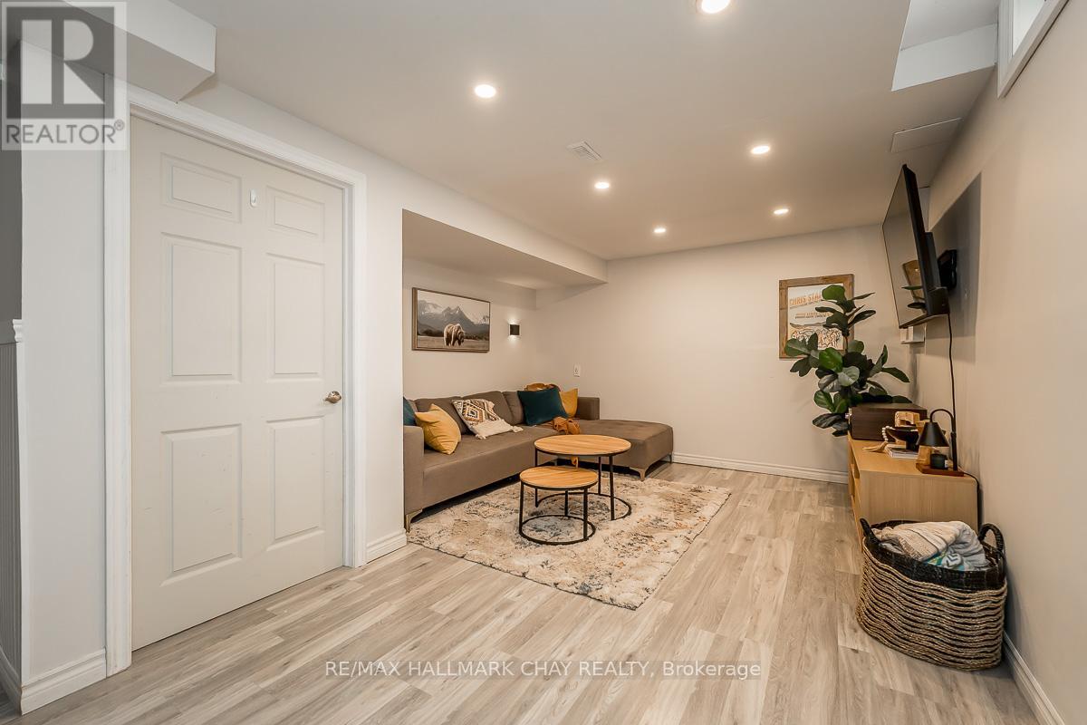29 Shaw Crescent, Barrie (Letitia Heights), Ontario  L4N 4Z3 - Photo 21 - S12379298