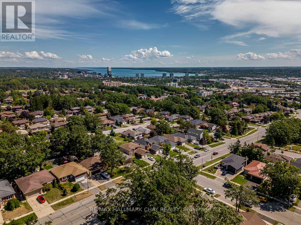 29 Shaw Crescent, Barrie (Letitia Heights), Ontario  L4N 4Z3 - Photo 44 - S12379298