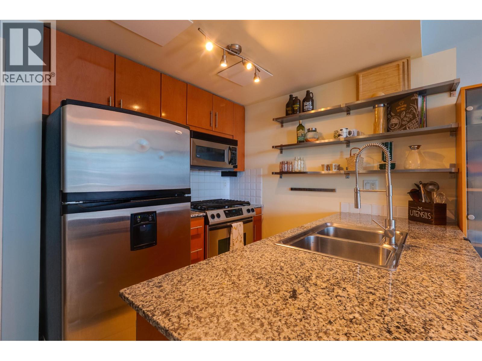 508 168 E Esplanade, North Vancouver, British Columbia  V7L 4X8 - Photo 13 - R3042924
