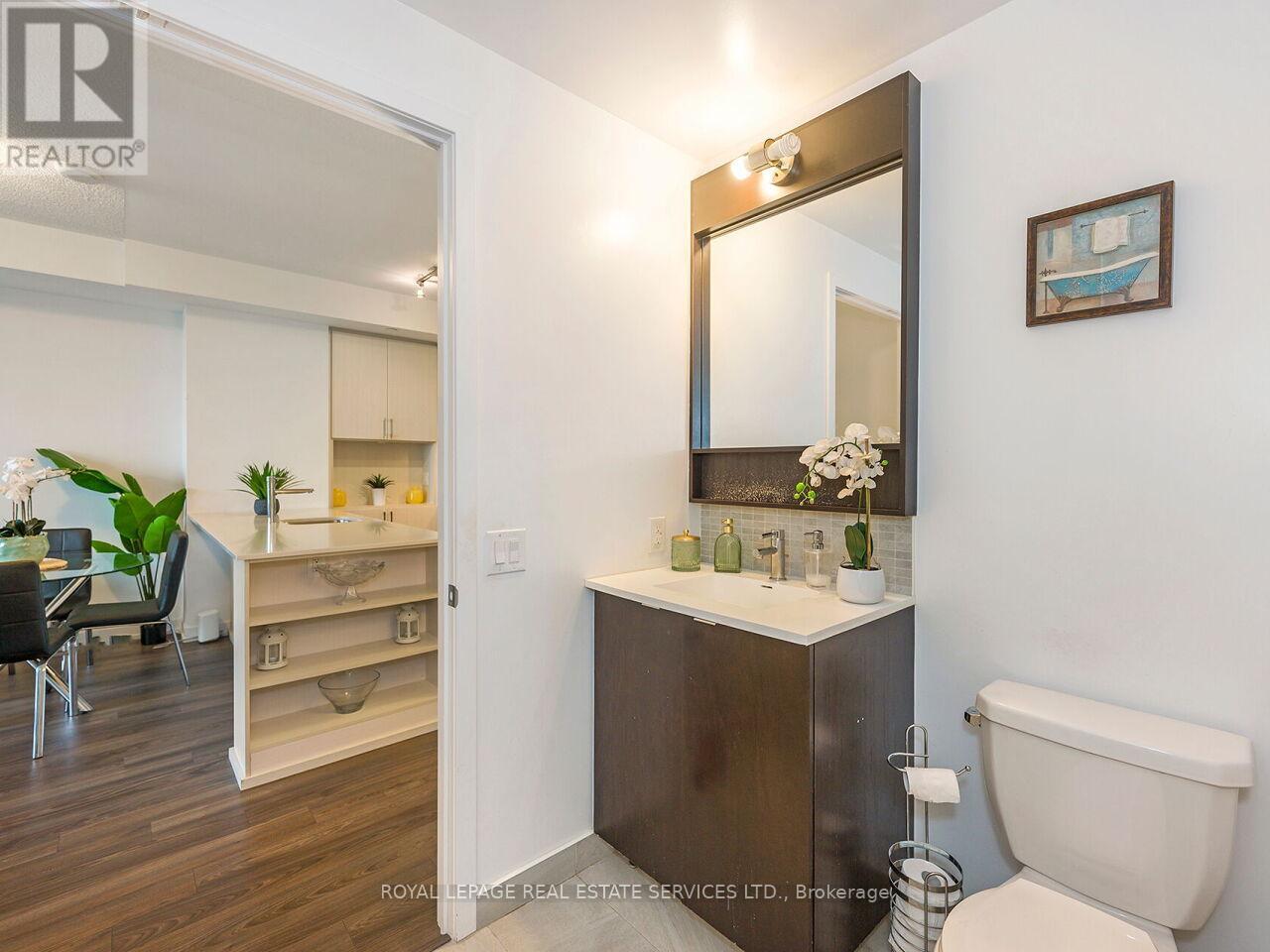 1807 - 2560 Eglinton Avenue W, Mississauga, Ontario  L5M 0Y3 - Photo 16 - W12379286