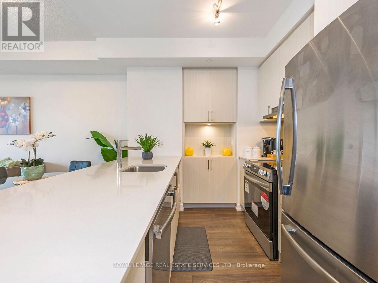 1807 - 2560 Eglinton Avenue W, Mississauga, Ontario  L5M 0Y3 - Photo 6 - W12379286