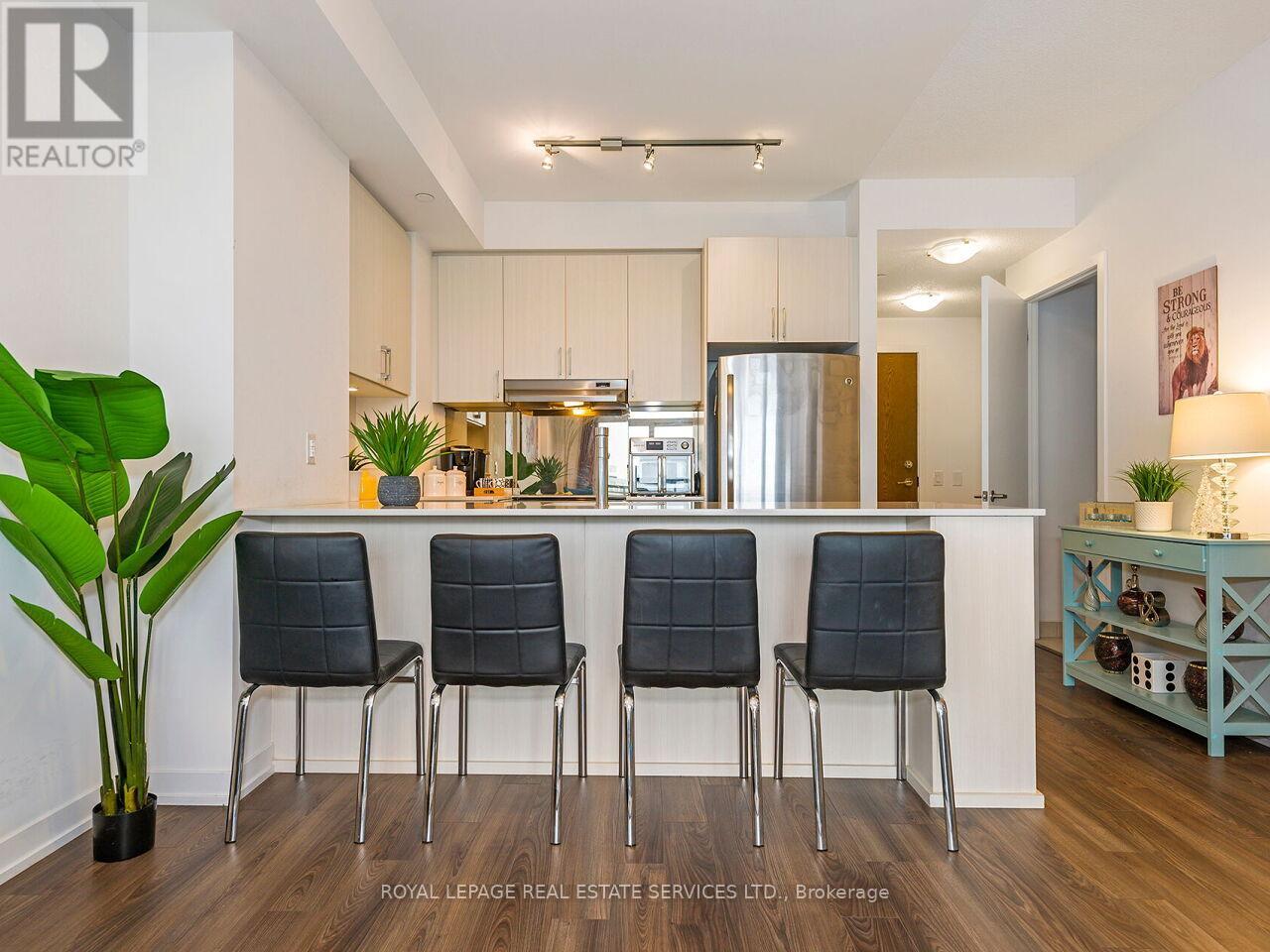 1807 - 2560 Eglinton Avenue W, Mississauga, Ontario  L5M 0Y3 - Photo 9 - W12379286