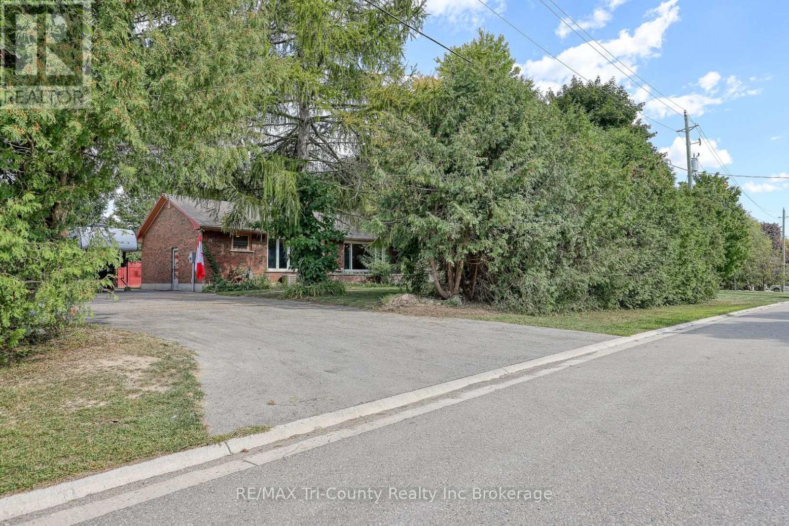 15 Peggy Avenue, South-West Oxford, Ontario  N0J 1N0 - Photo 3 - X12379315