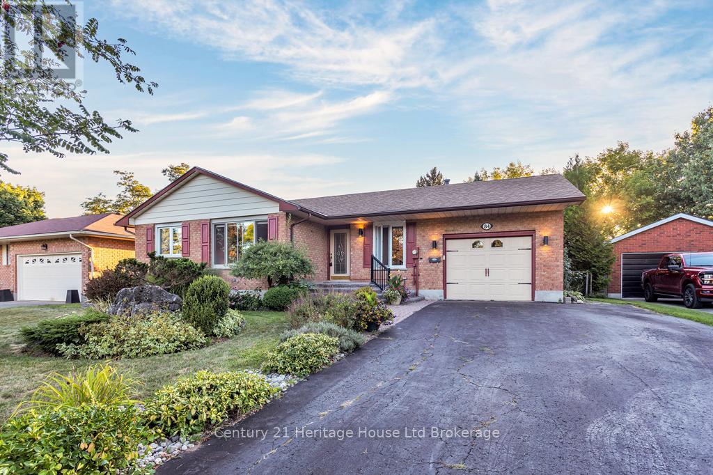 84 Denrich Avenue, Tillsonburg, Ontario  N4G 4X7 - Photo 27 - X12379343