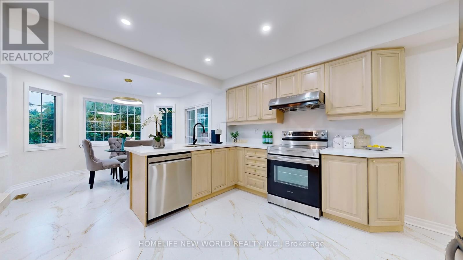 3 Athens Drive, Markham, Ontario  L3R 0C4 - Photo 8 - N12379321