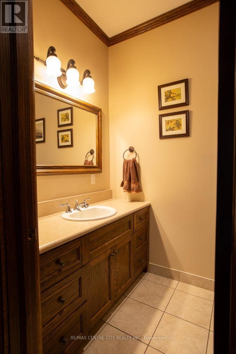 218 Woodstock Street N, East Zorra-Tavistock, Ontario  N0B 2R0 - Photo 32 - X12374181