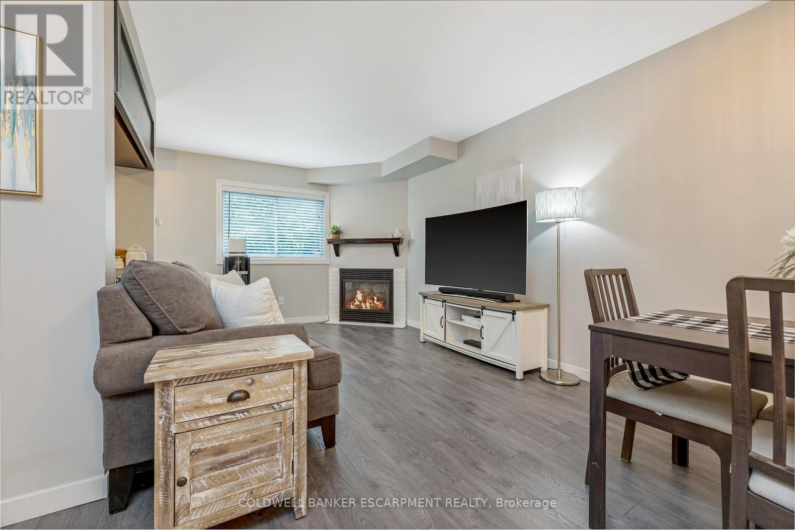 22 Stewart Maclaren Road, Halton Hills, Ontario  L7G 5L8 - Photo 10 - W12379345