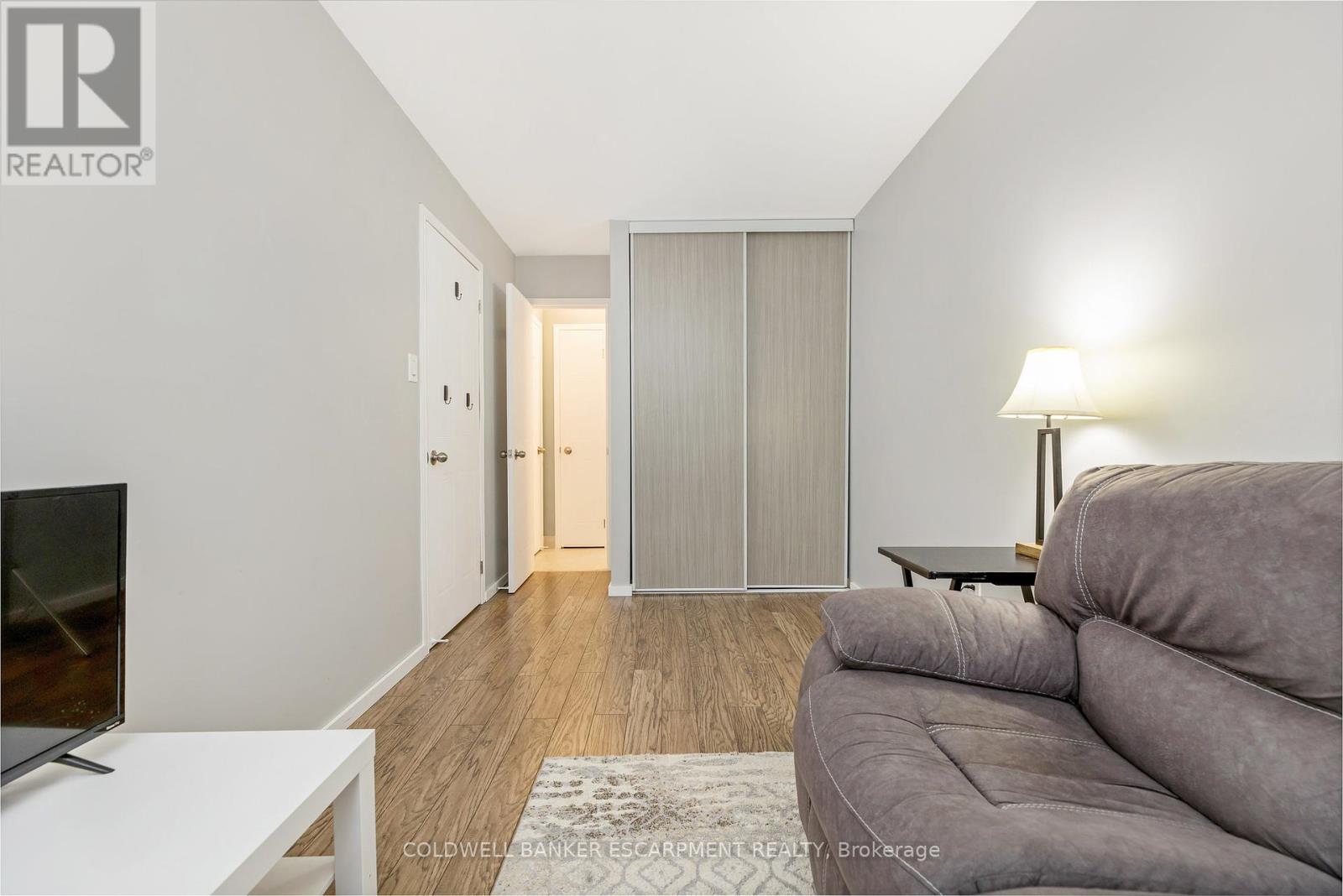 22 Stewart Maclaren Road, Halton Hills, Ontario  L7G 5L8 - Photo 20 - W12379345