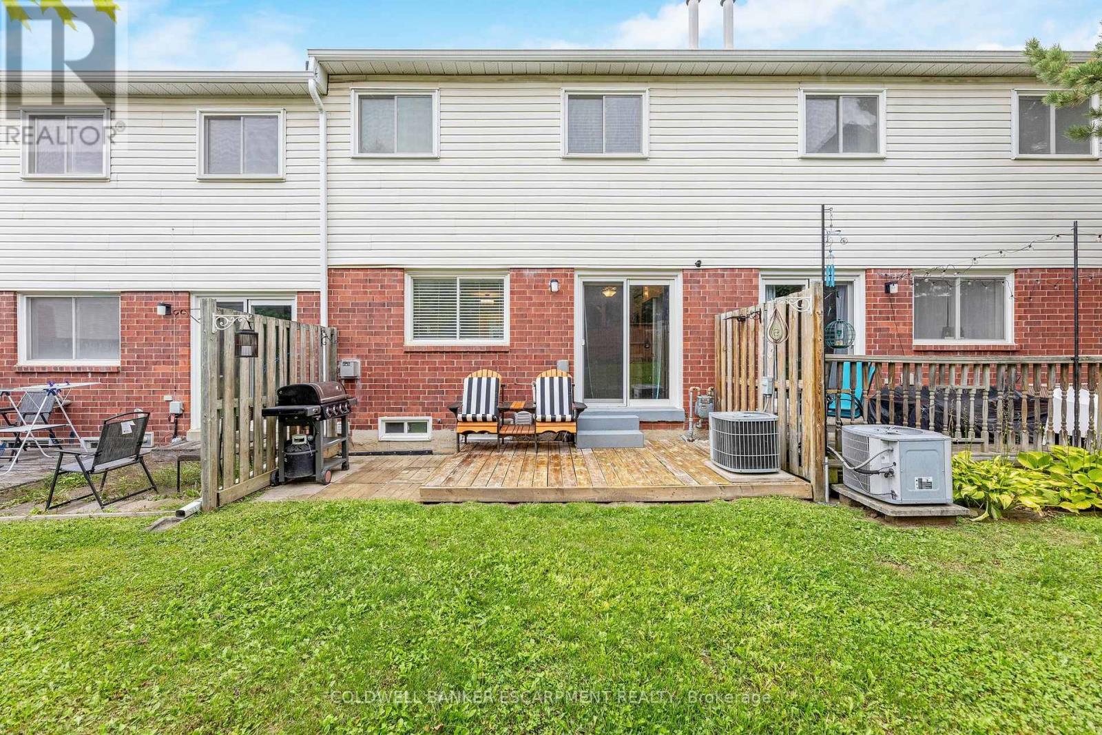 22 Stewart Maclaren Road, Halton Hills, Ontario  L7G 5L8 - Photo 26 - W12379345