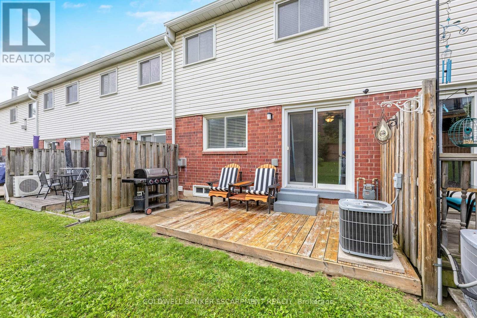 22 Stewart Maclaren Road, Halton Hills, Ontario  L7G 5L8 - Photo 27 - W12379345