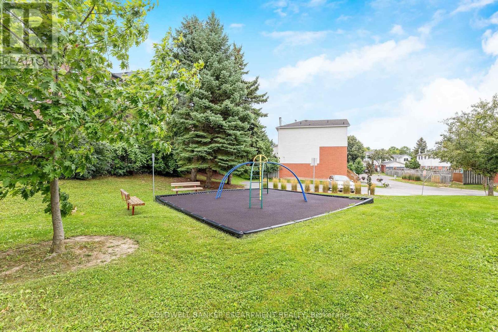 22 Stewart Maclaren Road, Halton Hills, Ontario  L7G 5L8 - Photo 28 - W12379345