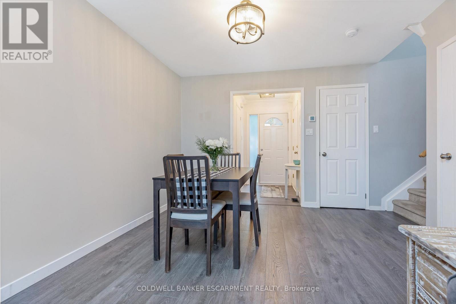 22 Stewart Maclaren Road, Halton Hills, Ontario  L7G 5L8 - Photo 8 - W12379345