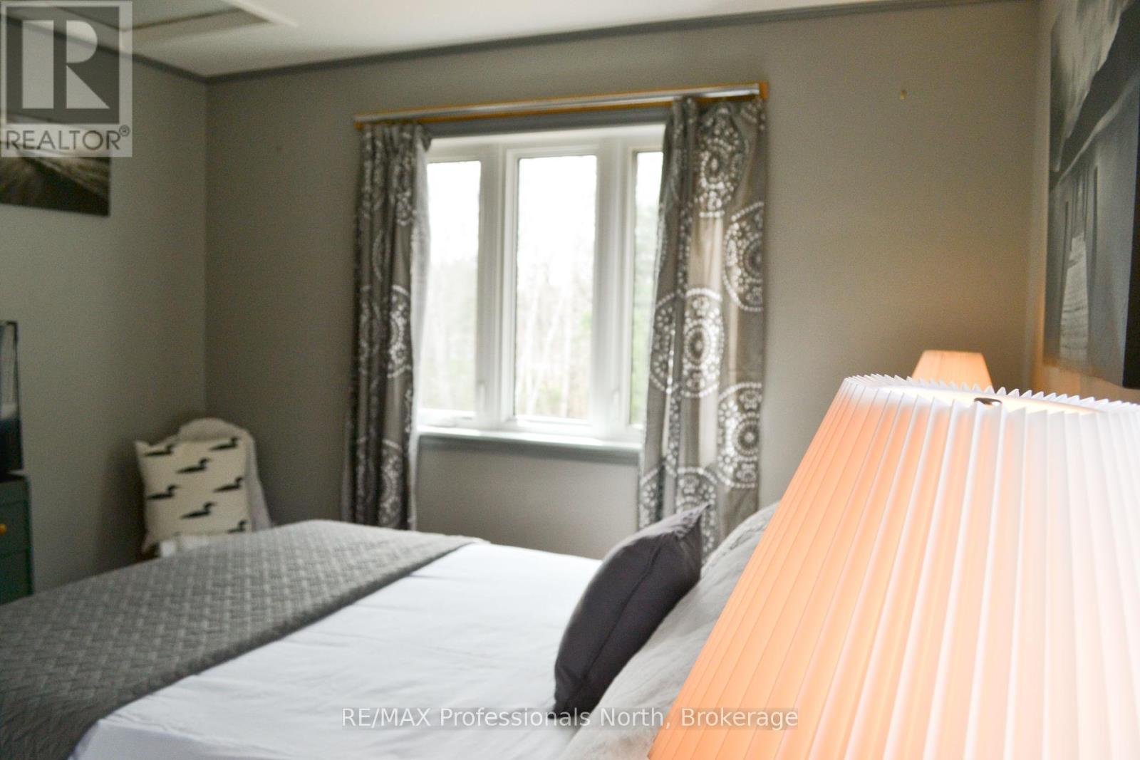 4043 Highway 60, Algonquin Highlands, Ontario  P0A 1H0 - Photo 12 - X12379349