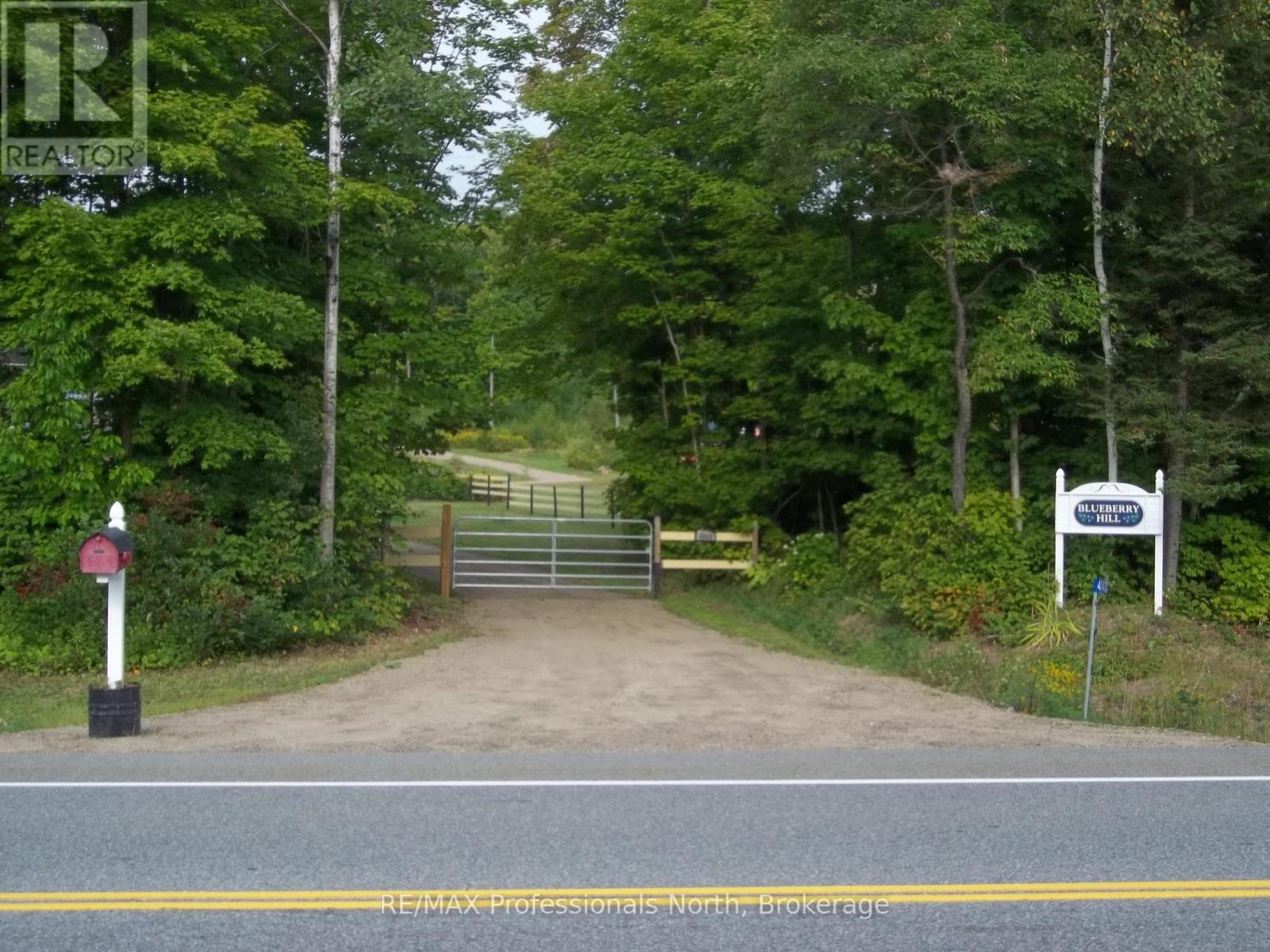 4043 Highway 60, Algonquin Highlands, Ontario  P0A 1H0 - Photo 32 - X12379349
