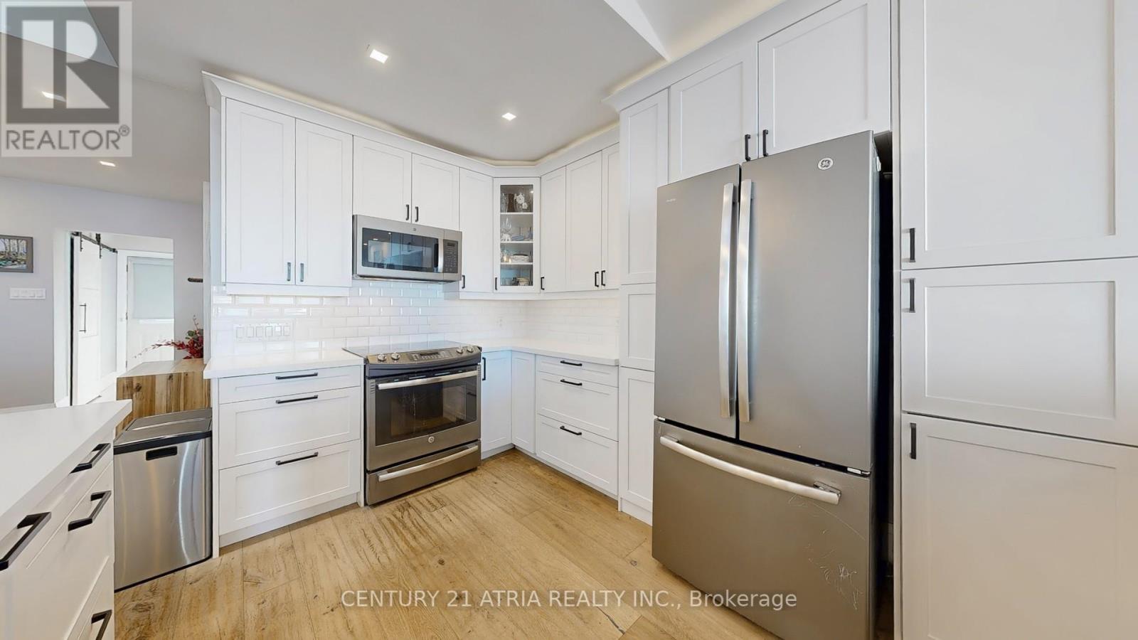 901 Adams Road, Innisfil, Ontario  L9S 4C9 - Photo 14 - N12369392