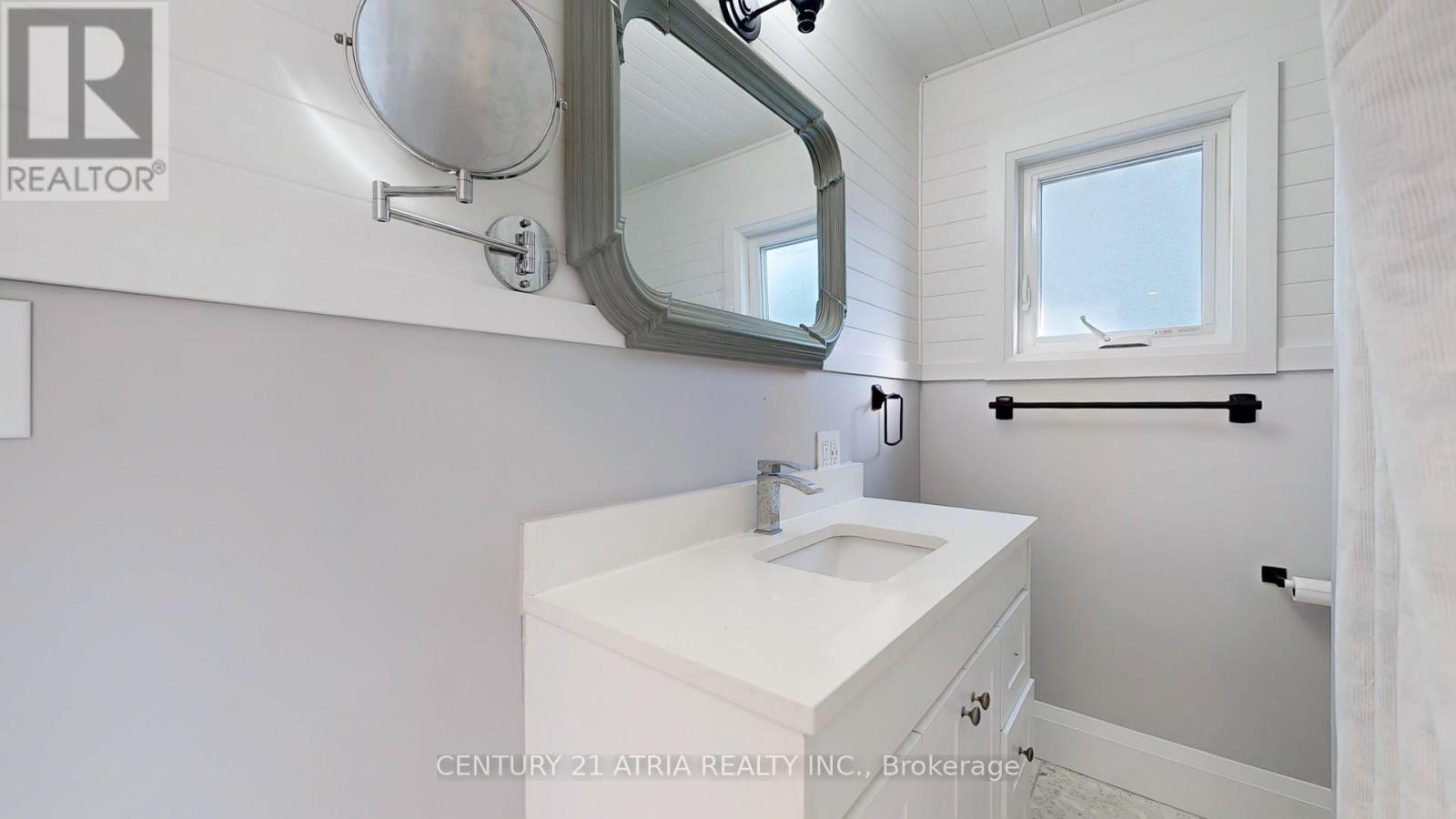 901 Adams Road, Innisfil, Ontario  L9S 4C9 - Photo 19 - N12369392