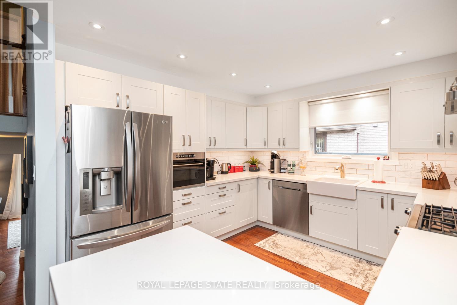 97 Albion Falls Boulevard, Hamilton (Trenholme), Ontario  L8W 1R4 - Photo 10 - X12379305
